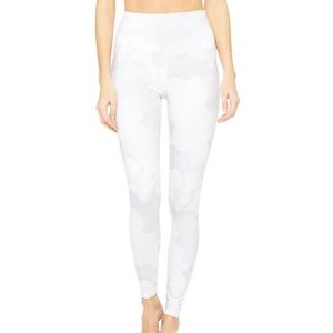 Alo High waist airbrush legging white camo